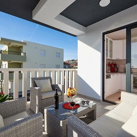 Apartment Misic Trogir Bagian luar foto