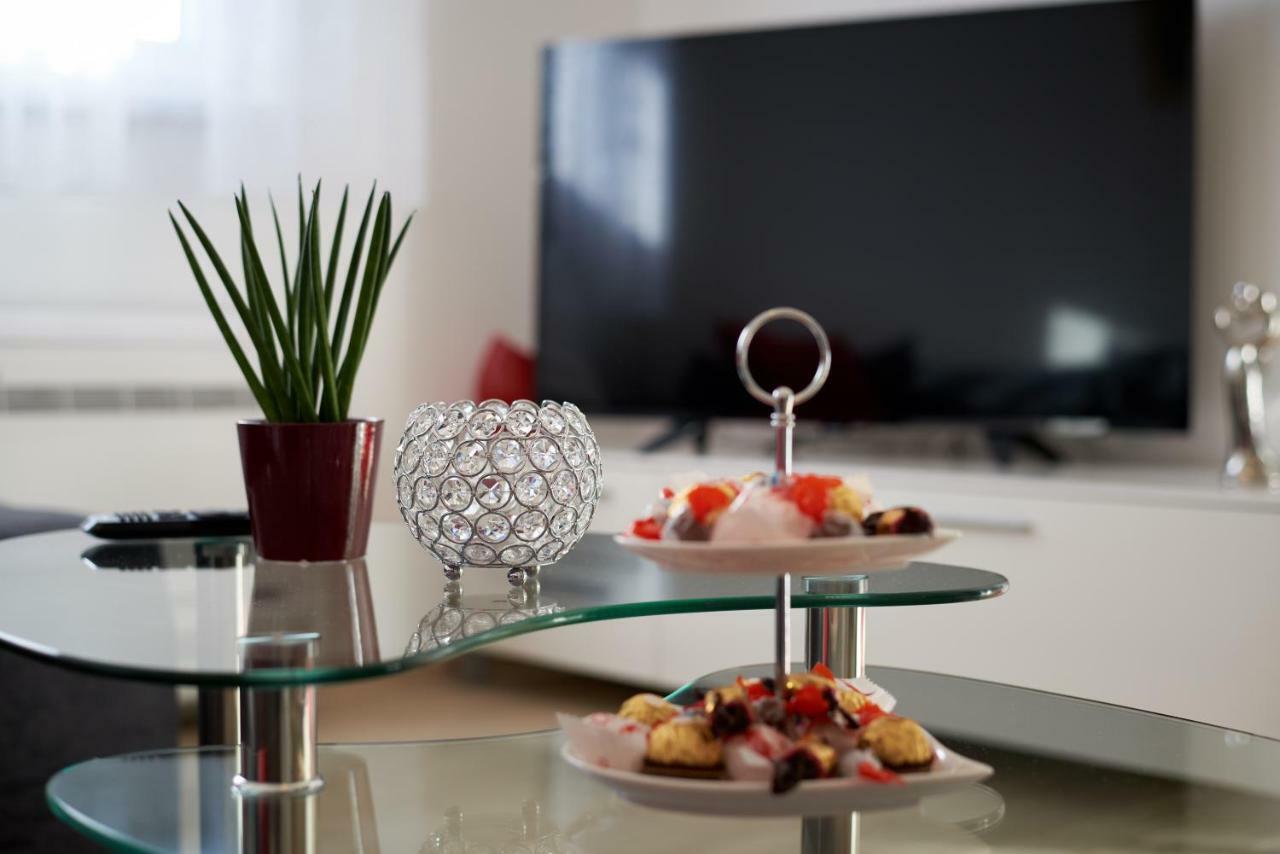 Apartment Misic Trogir Bagian luar foto
