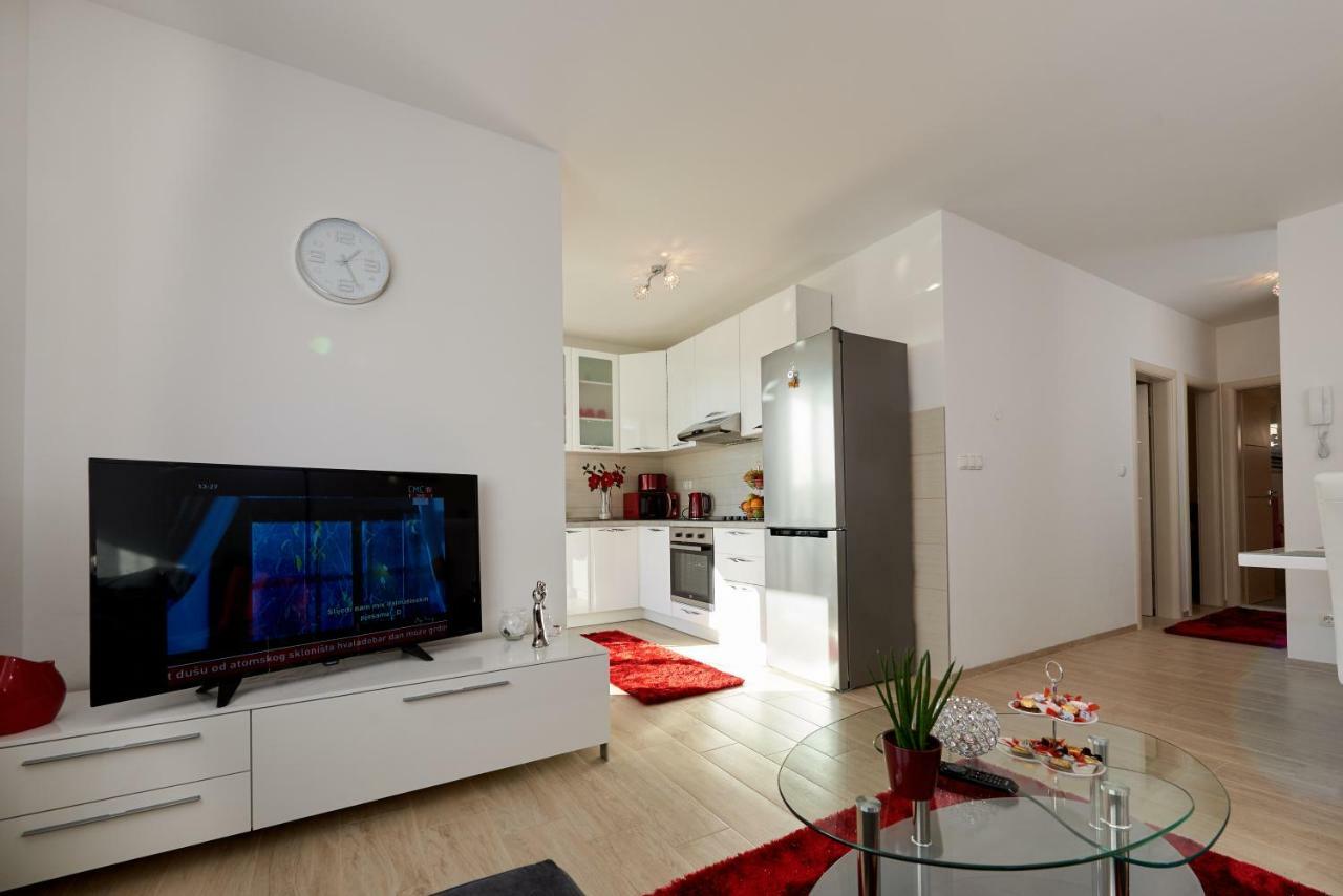 Apartment Misic Trogir Bagian luar foto